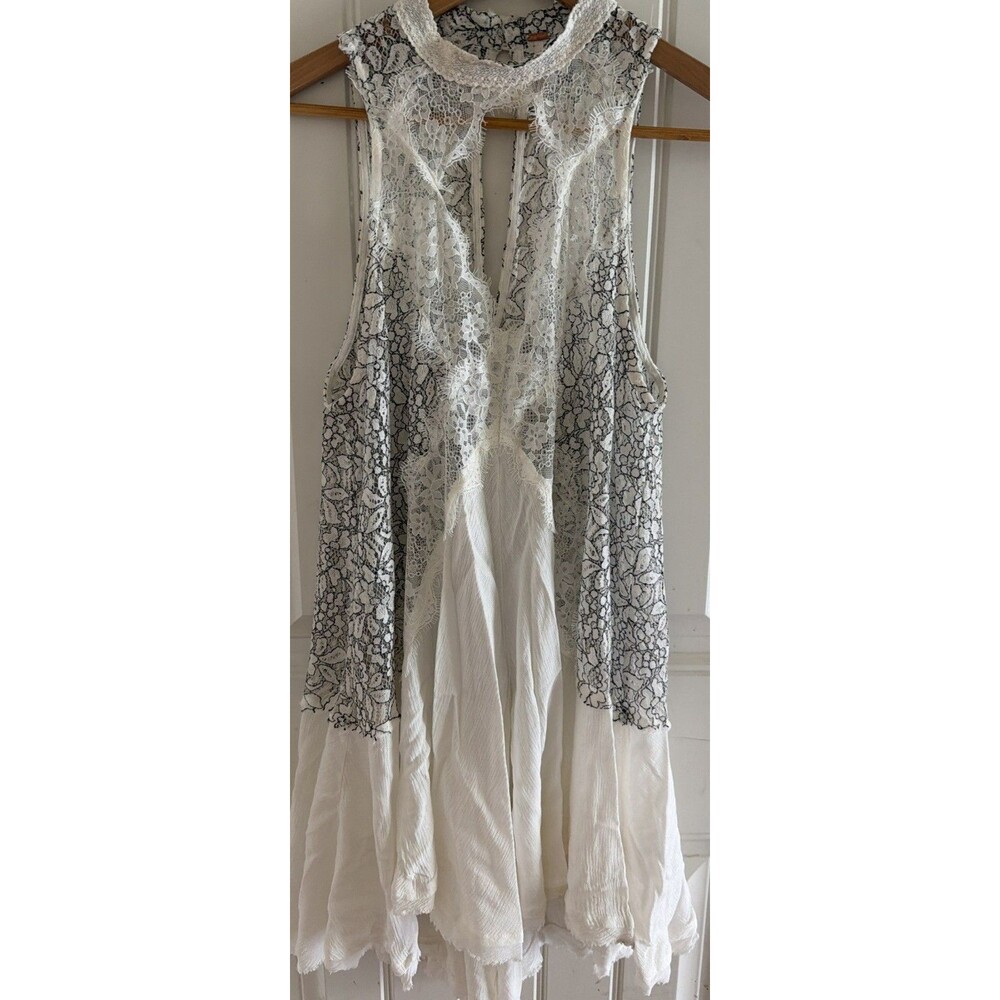 FREE PEOPLE Women’s Med White Lace Dress/cover Up Beach Keyhole